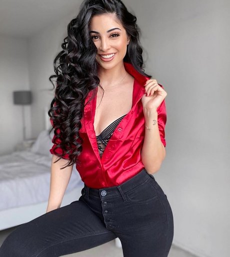 Elwa Saleh top pornstar galleries