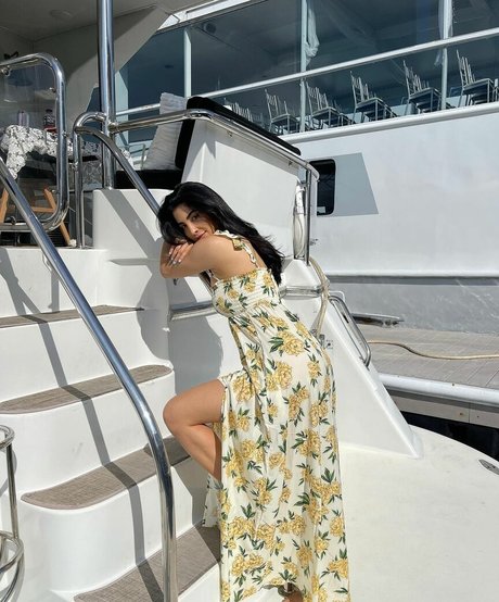 Elwa Saleh pretty pornstar galleries