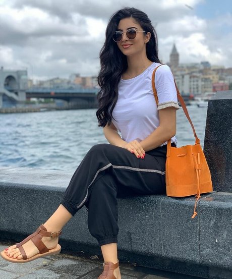 Elwa Saleh star hot image