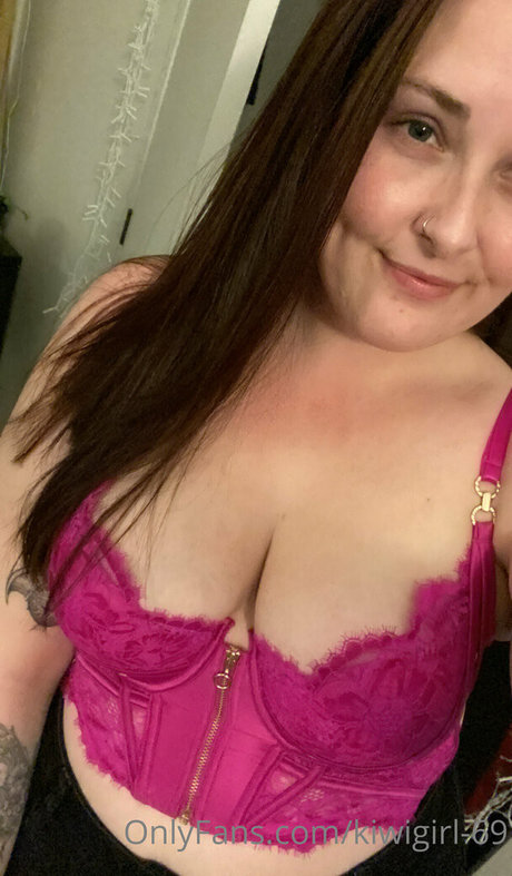 kiwigirl 69 sexy star photos