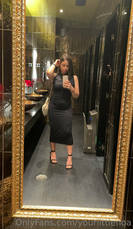 yourlittlenoa perfect pornstar pics