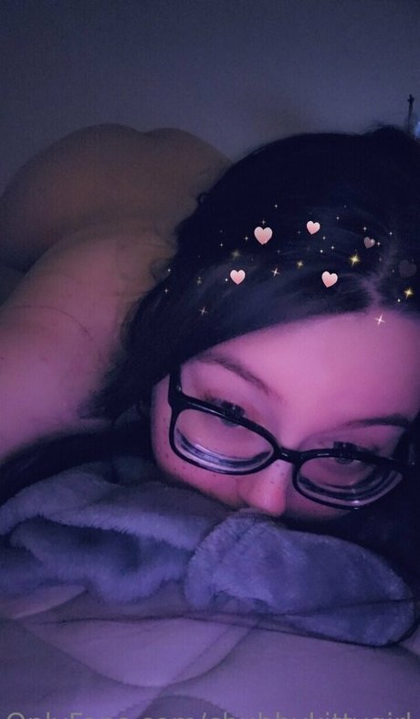 chubbykittygirl pornstar naked photo