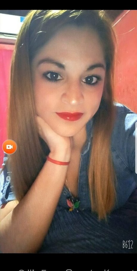 solanaat exclusive model image