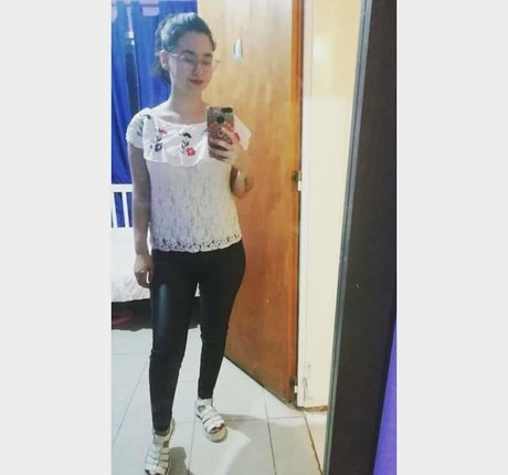 babyflorcita hot model pic