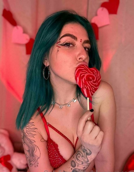 babe brunette onlyfans erotic pic