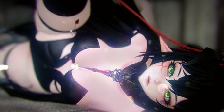 Layna Lazar naked pornstar img