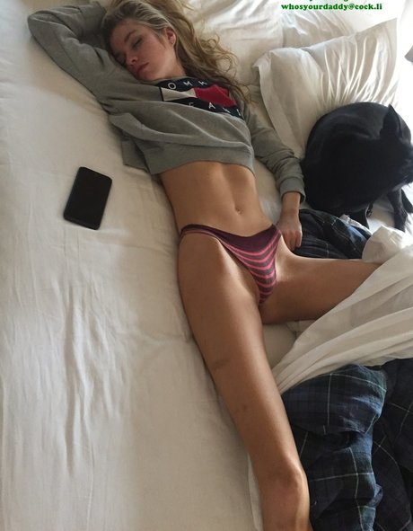 Stella Maxwell star porn photos