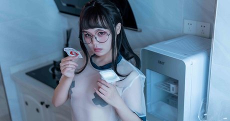 qiyuemiaozi model pornographic pictures