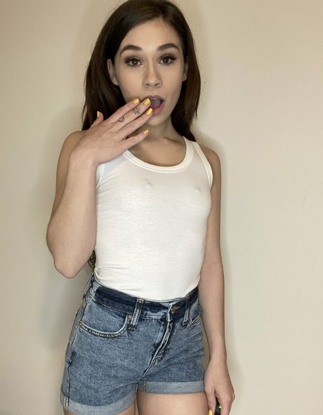 cupofcarli pretty model img