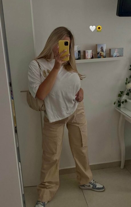 mature solo onlyfans erotic img