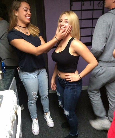 Ali Cortese erotic star gallery