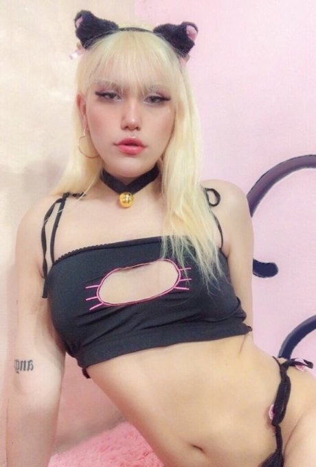 Idillycious pornographic star pics