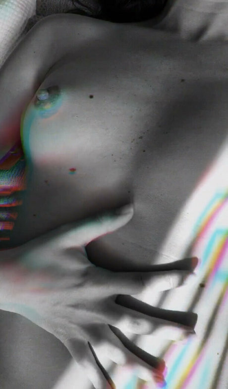 thenudeblogger model sexy photo