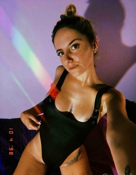 perlitah best actress photo