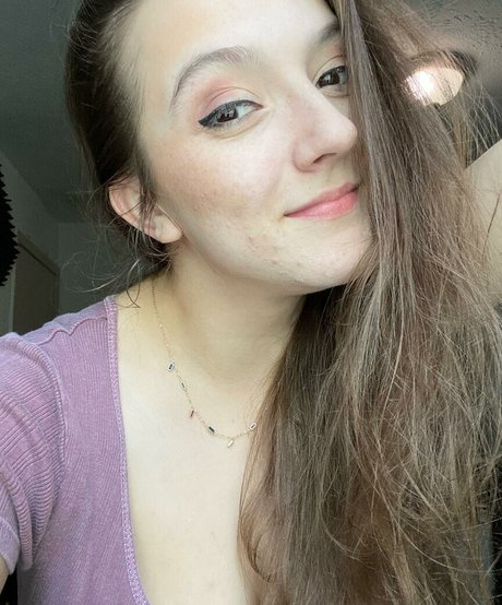 Charis Sellick nude star archive