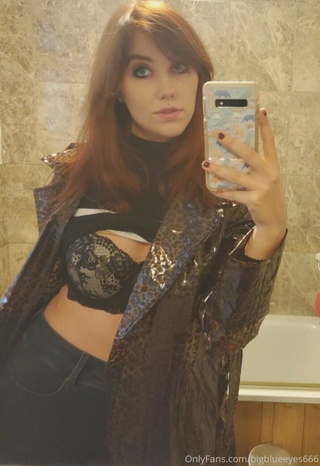 bigblueeyes666 hd pornstar photo