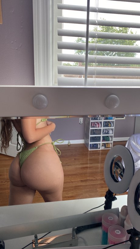 Taylor Hansen sexy pornstar pic