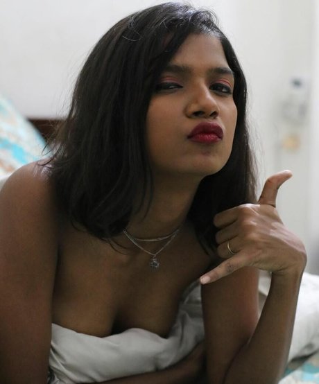 Khyatishree perfect actress photos