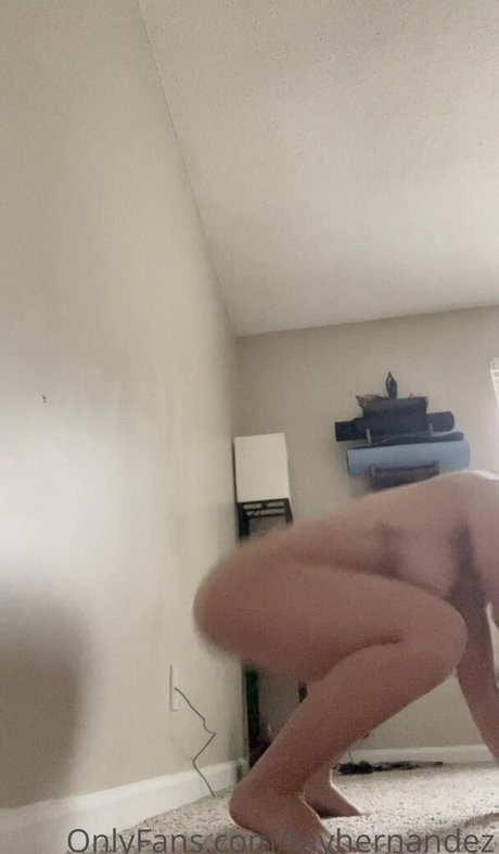 Tayhernandez_ star sexy pics