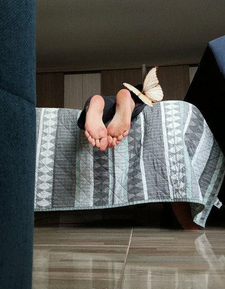 paufeet75 xxx model gallery