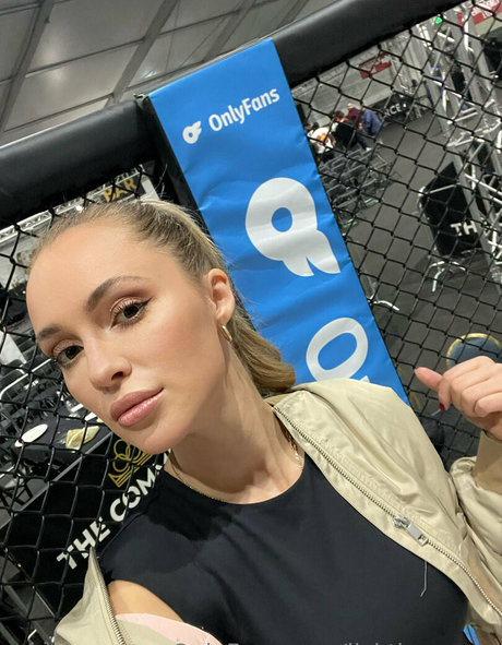 lickthespoon model pretty img