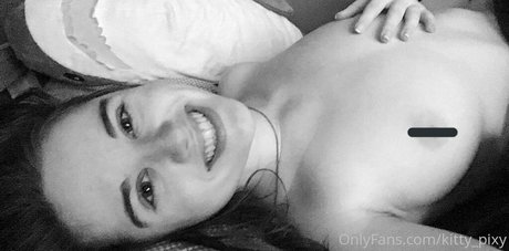 babe brunette onlyfans sex images