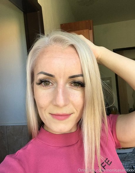 mom onlyfans pornographic picture