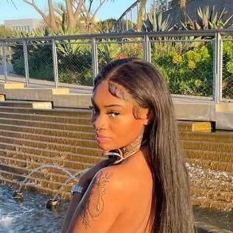 Sharondaduhdon sex star image