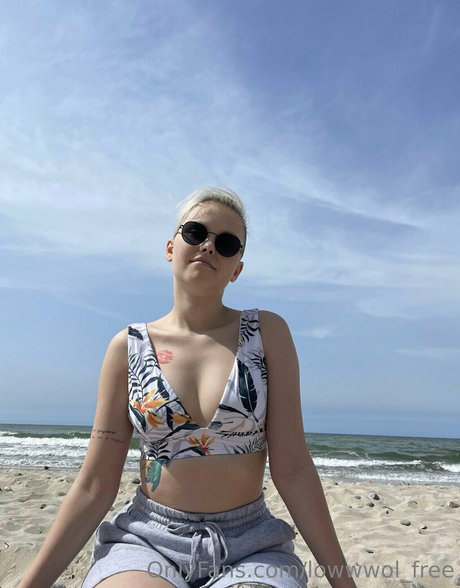 lowwwol free pretty pornstar picture