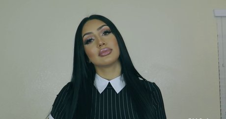 Trixie Banks xxx pornstar image