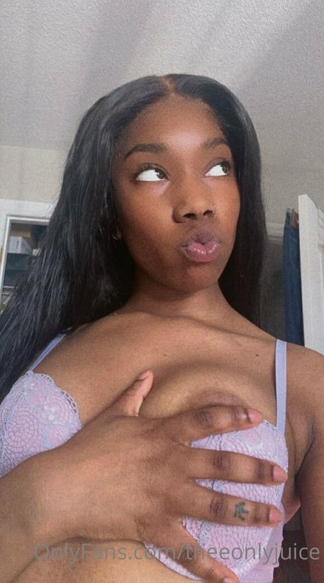 theeonlyjuice model high quality image