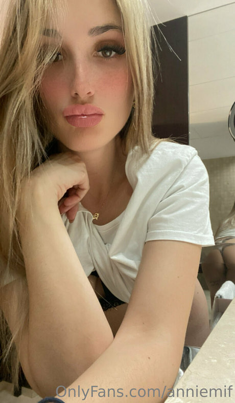 anniemif perfect model pic