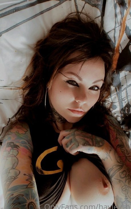 Hayley B high quality actress pics