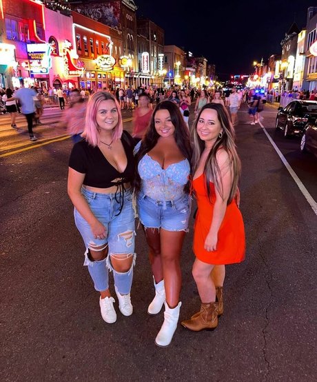 teen tits onlyfans erotic photo