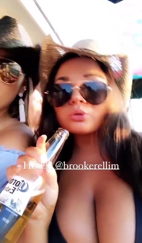 asian top onlyfans beautiful pic