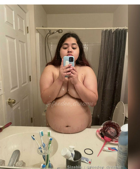 feedee dreams model nude pic