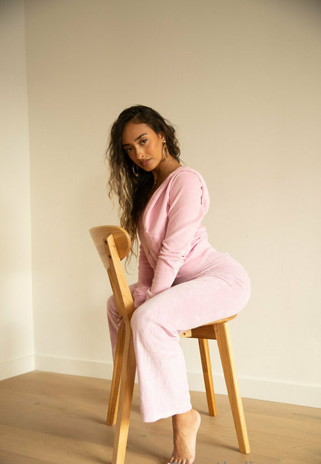 thaliapagan model high quality images