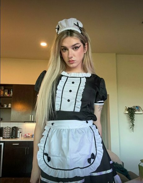 short hair onlyfans beautiful pic