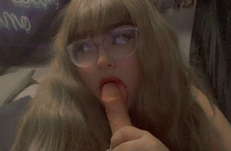 lovergirllynn nude star pics