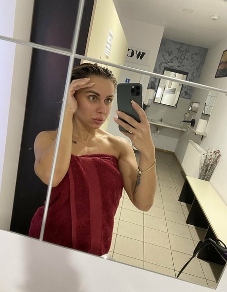 hotinessa model top archive