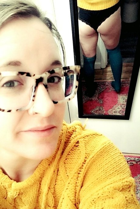 molleewaters top actress photos