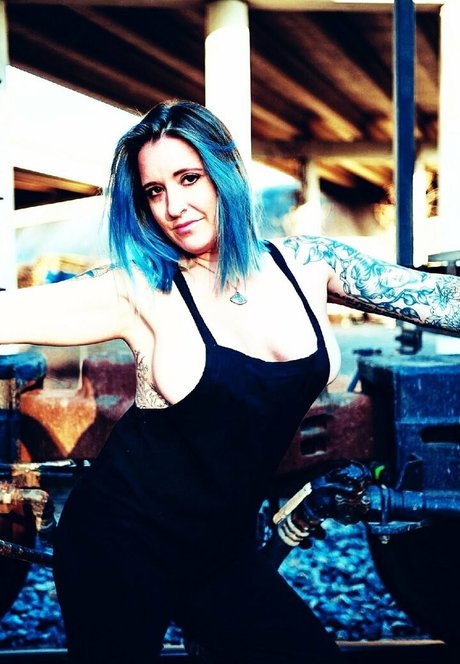 molleewaters xxx model pictures