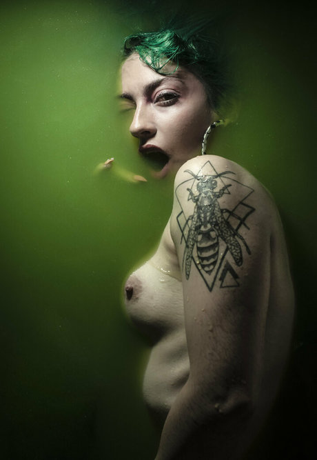 lolobrow perfect actress pics