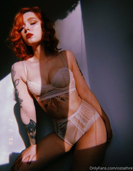 roskosh star nude photo