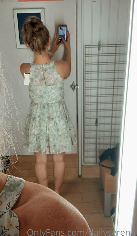 Dailyserena sex model pics