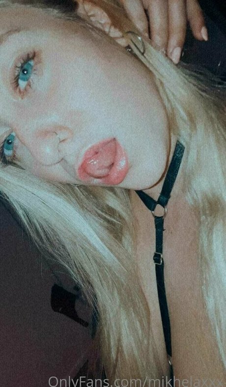 mikhelaxxx star nice pic