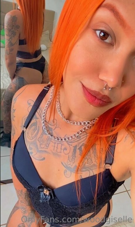 woodgiselle erotic model picture