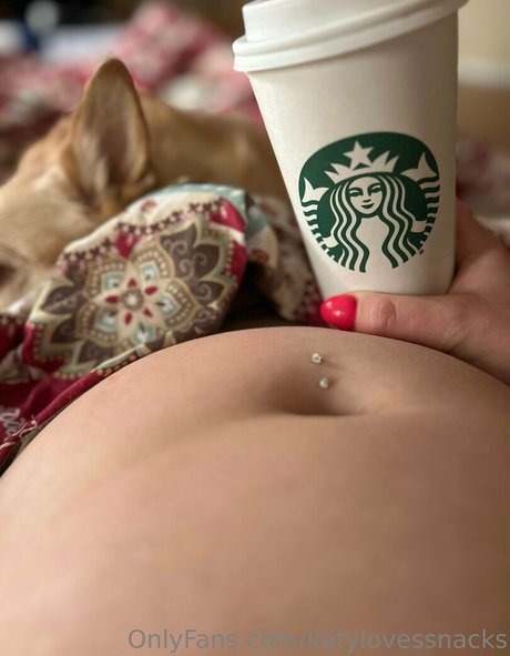 katylovessnacks model hd pic