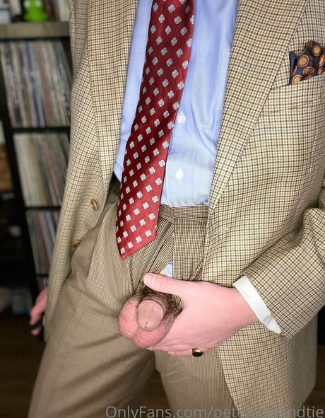 petersuitandtie porn model pic