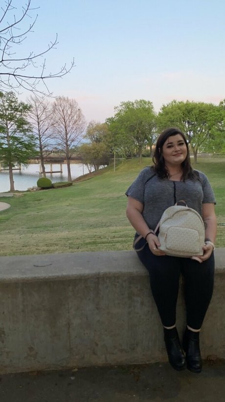 chloeyblack model porn gallery